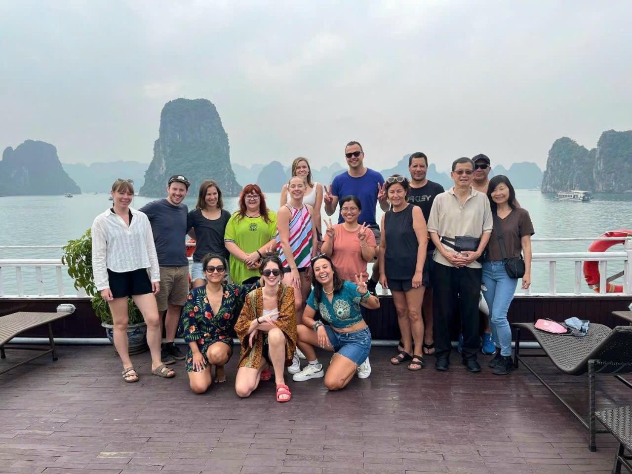 De Charm Ha Long Hotel Εξωτερικό φωτογραφία